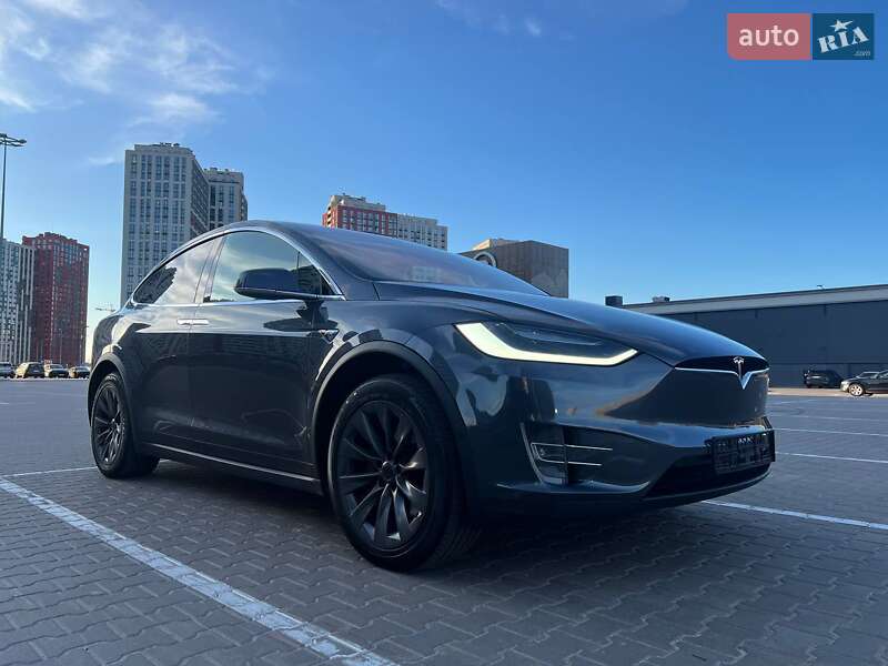 Внедорожник / Кроссовер Tesla Model X 2018 в Киеве