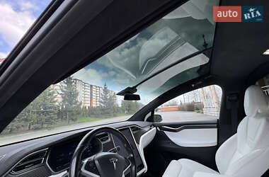 Позашляховик / Кросовер Tesla Model X 2017 в 