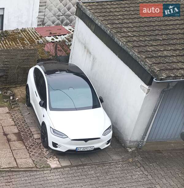 Tesla Model X 2017