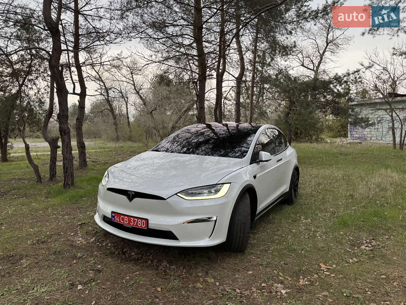 Позашляховик / Кросовер Tesla Model X 2023 в 