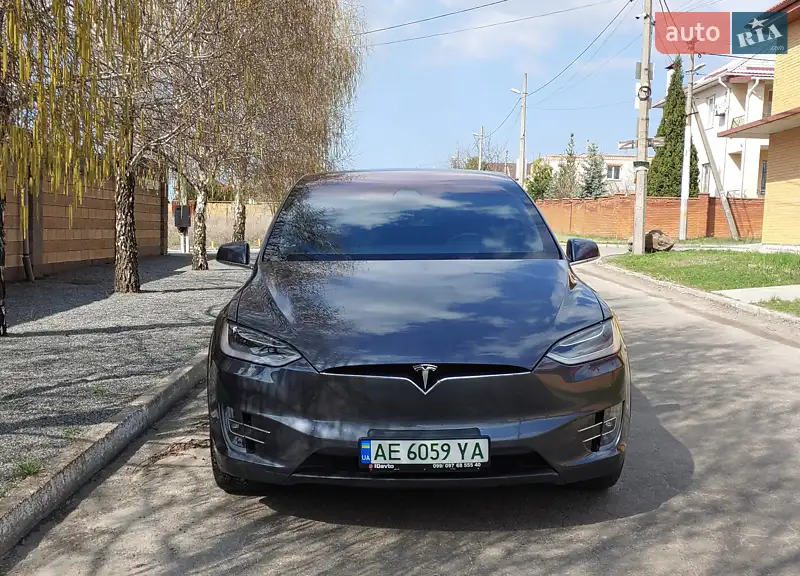 Внедорожник / Кроссовер Tesla Model X 2020 в 