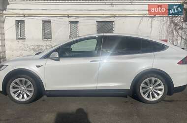 Внедорожник / Кроссовер Tesla Model X 2016 в 