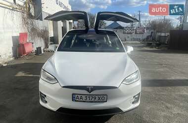 Внедорожник / Кроссовер Tesla Model X 2016 в 