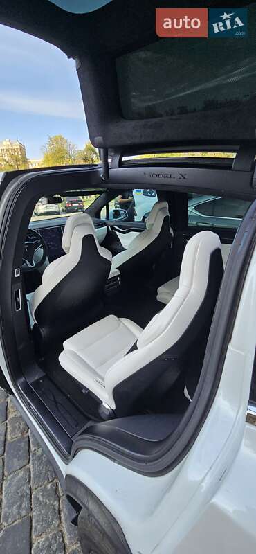 Позашляховик / Кросовер Tesla Model X 2017 в Харкові