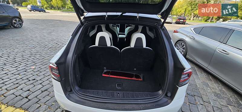 Позашляховик / Кросовер Tesla Model X 2017 в Харкові