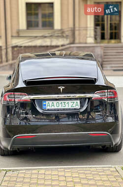 Внедорожник / Кроссовер Tesla Model X 2018 в 
