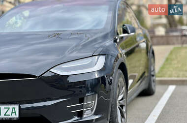 Внедорожник / Кроссовер Tesla Model X 2018 в 