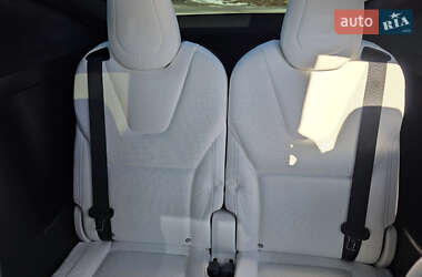 Позашляховик / Кросовер Tesla Model X 2019 в 