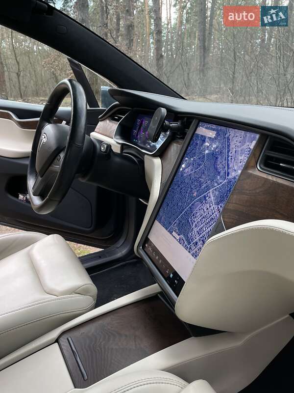 Позашляховик / Кросовер Tesla Model X 2020 в Броварах