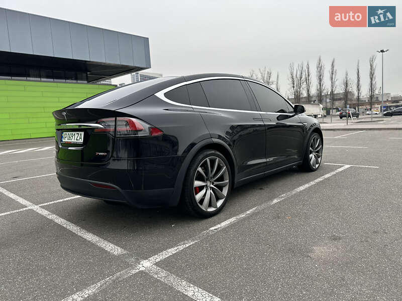 Позашляховик / Кросовер Tesla Model X 2015 в Києві