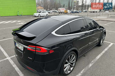 Внедорожник / Кроссовер Tesla Model X 2015 в 
