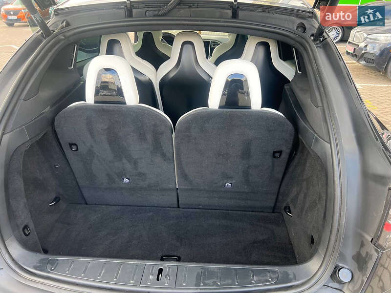 Внедорожник / Кроссовер Tesla Model X 2016 в Львове