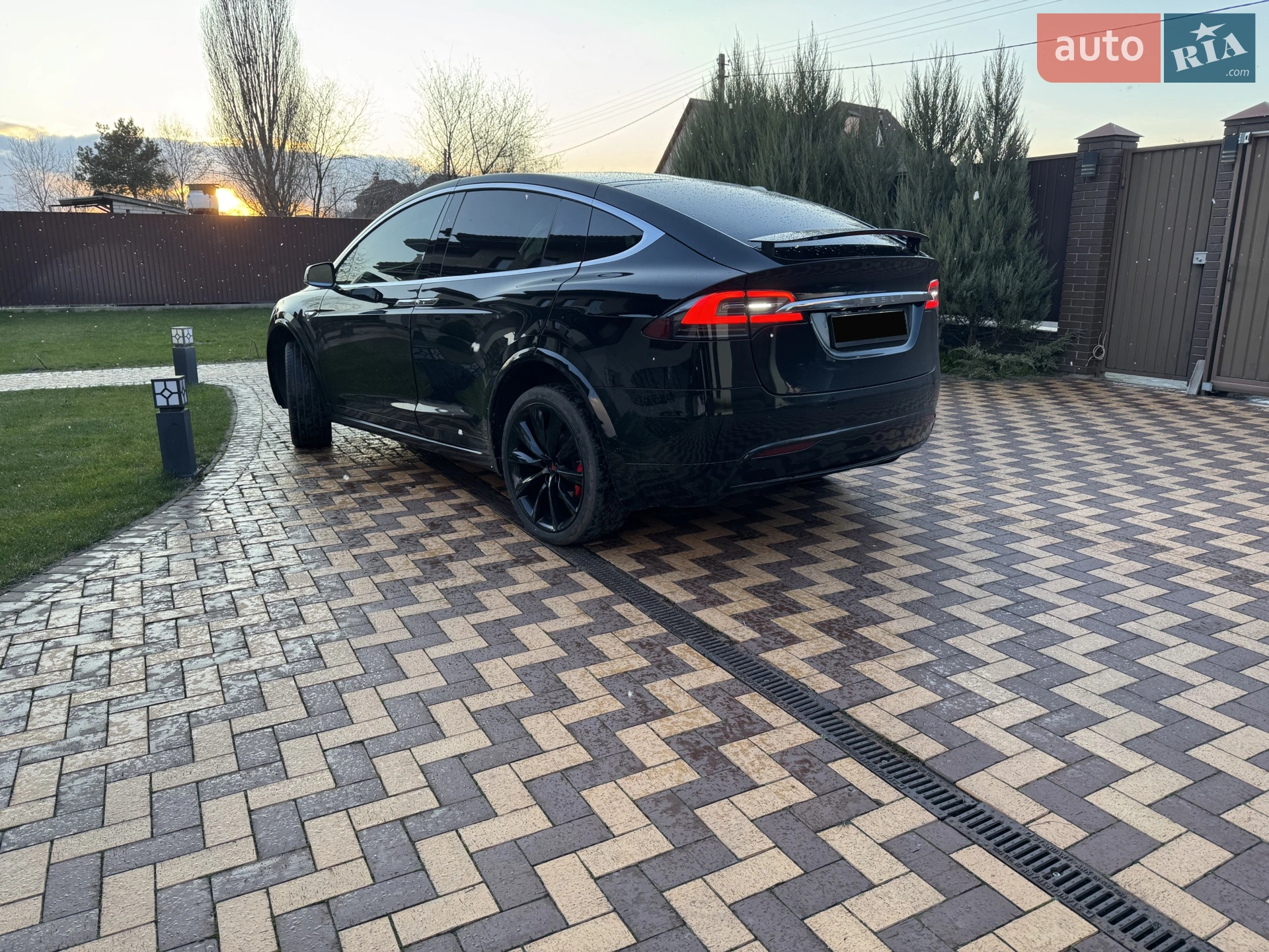 2017 Tesla Model X - мініатюра 10