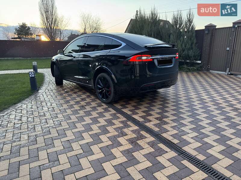 Позашляховик / Кросовер Tesla Model X 2017 в Києві