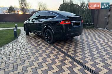 Внедорожник / Кроссовер Tesla Model X 2017 в 