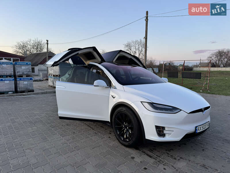 Внедорожник / Кроссовер Tesla Model X 2016 в Харькове