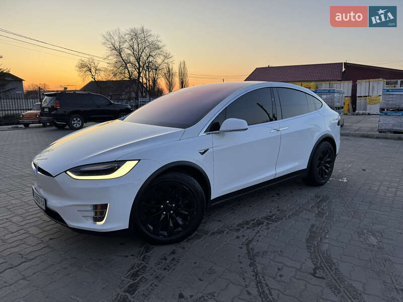 Внедорожник / Кроссовер Tesla Model X 2016 в Харькове