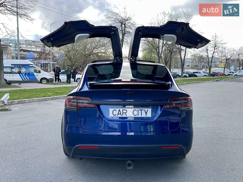 Внедорожник / Кроссовер Tesla Model X 2019 в Киеве