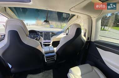 Внедорожник / Кроссовер Tesla Model X 2018 в 