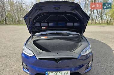 Внедорожник / Кроссовер Tesla Model X 2018 в 