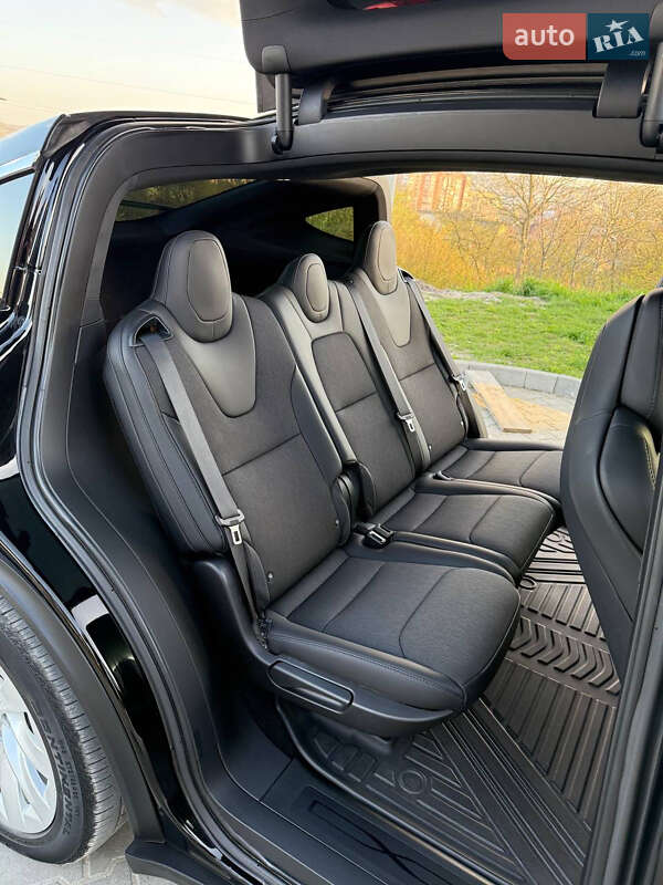 Позашляховик / Кросовер Tesla Model X 2019 в Львові