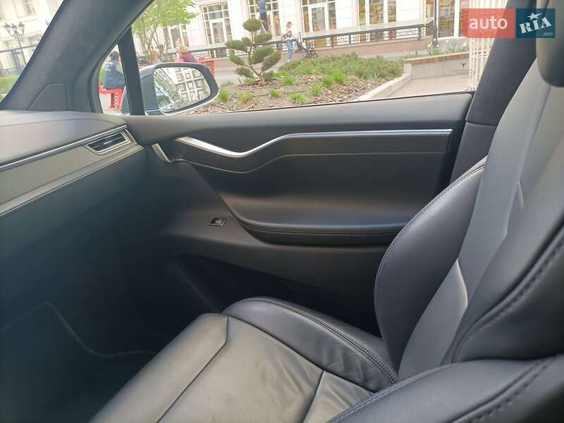 Позашляховик / Кросовер Tesla Model X 2017 в Києві фото 20 Позашляховик / Кросовер Tesla Model X 2017 в Києві