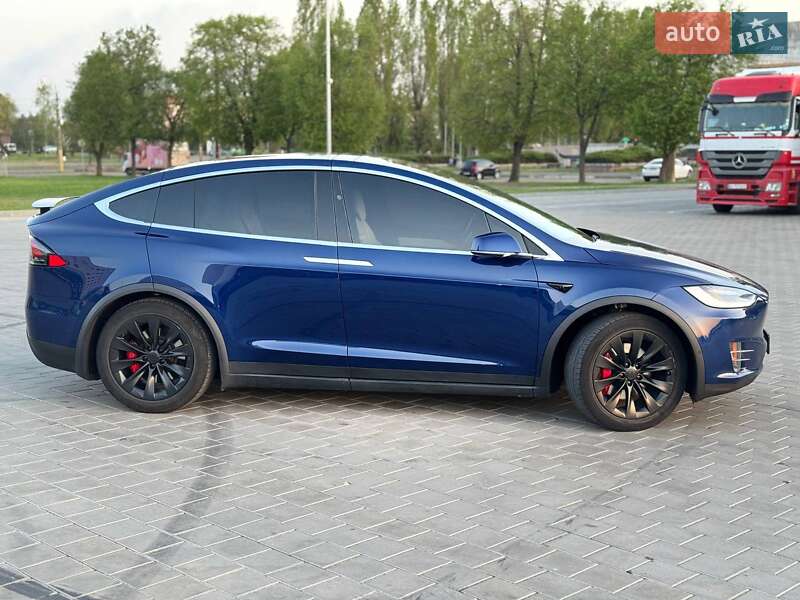 Позашляховик / Кросовер Tesla Model X 2017 в Черкасах