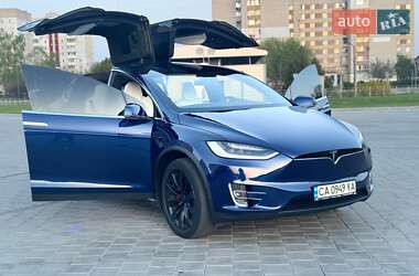 Позашляховик / Кросовер Tesla Model X 2017 в 