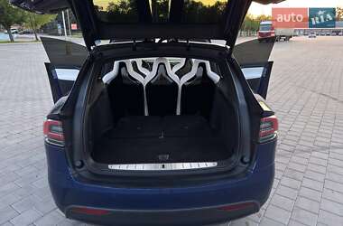 Позашляховик / Кросовер Tesla Model X 2017 в 