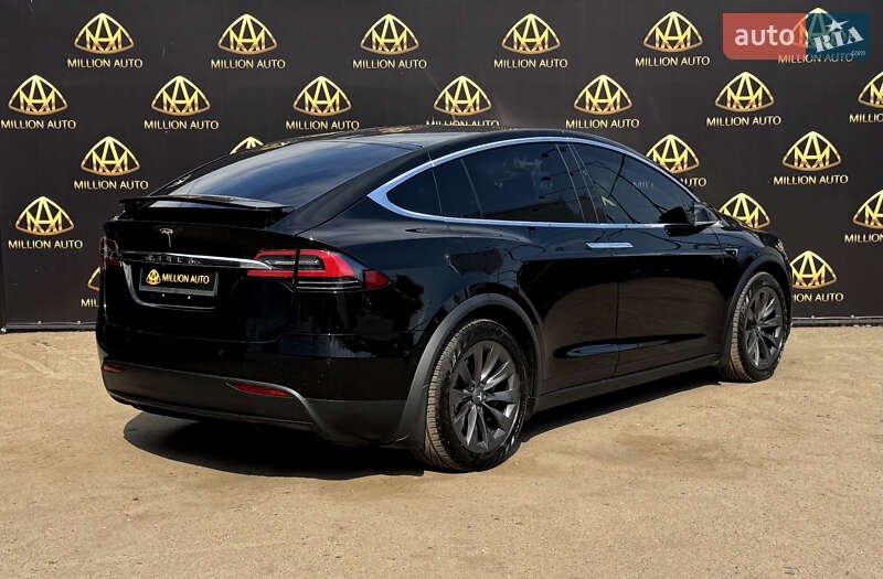 Внедорожник / Кроссовер Tesla Model X 2018 в Киеве