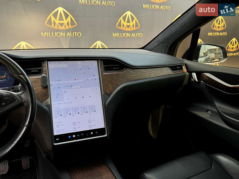 Позашляховик / Кросовер Tesla Model X 2018 в Києві