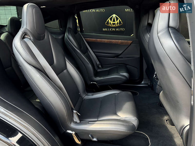 Позашляховик / Кросовер Tesla Model X 2018 в Києві