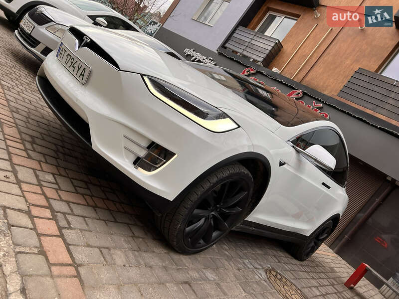 Внедорожник / Кроссовер Tesla Model X 2019 в Ивано-Франковске