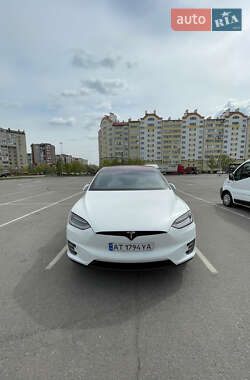 Позашляховик / Кросовер Tesla Model X 2019 в 