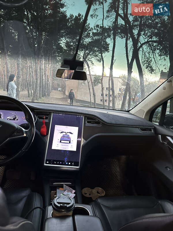 Внедорожник / Кроссовер Tesla Model X 2016 в Днепре фото 3 Внедорожник / Кроссовер Tesla Model X 2016 в Днепре