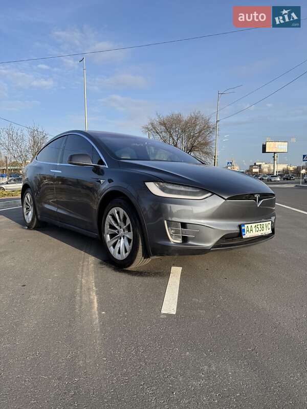 Внедорожник / Кроссовер Tesla Model X 2017 в Киеве