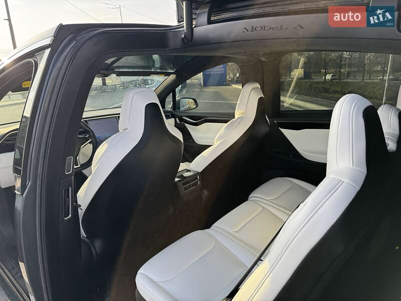 Внедорожник / Кроссовер Tesla Model X 2017 в Киеве