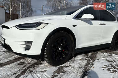 Внедорожник / Кроссовер Tesla Model X 2015 в 