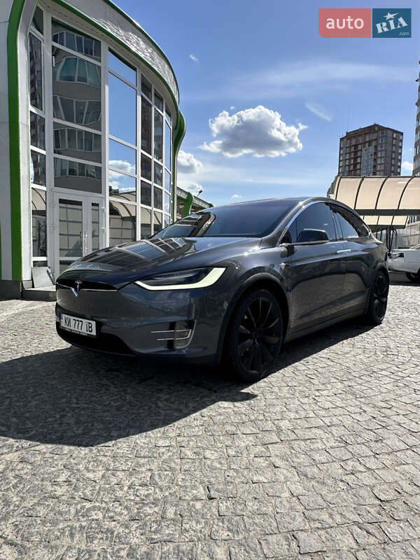 Позашляховик / Кросовер Tesla Model X 2017 в Києві