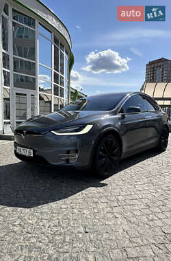 Позашляховик / Кросовер Tesla Model X 2017 в 