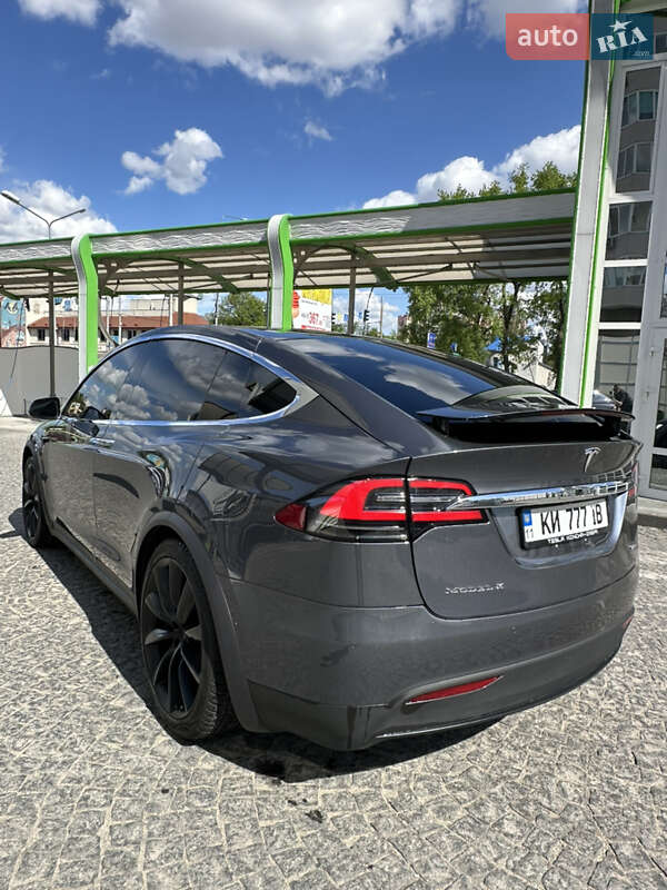 Позашляховик / Кросовер Tesla Model X 2017 в Києві