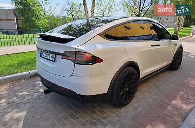 Внедорожник / Кроссовер Tesla Model X 2018 в 