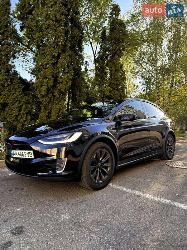 Позашляховик / Кросовер Tesla Model X 2016 в Києві