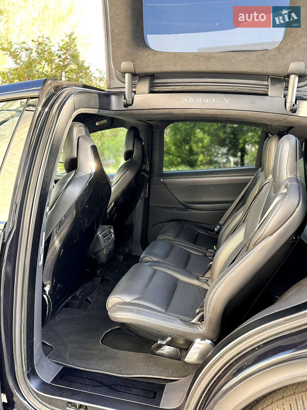 Позашляховик / Кросовер Tesla Model X 2016 в Києві