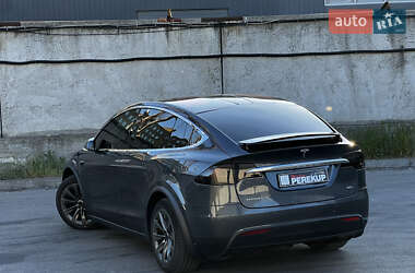 Внедорожник / Кроссовер Tesla Model X 2017 в 
