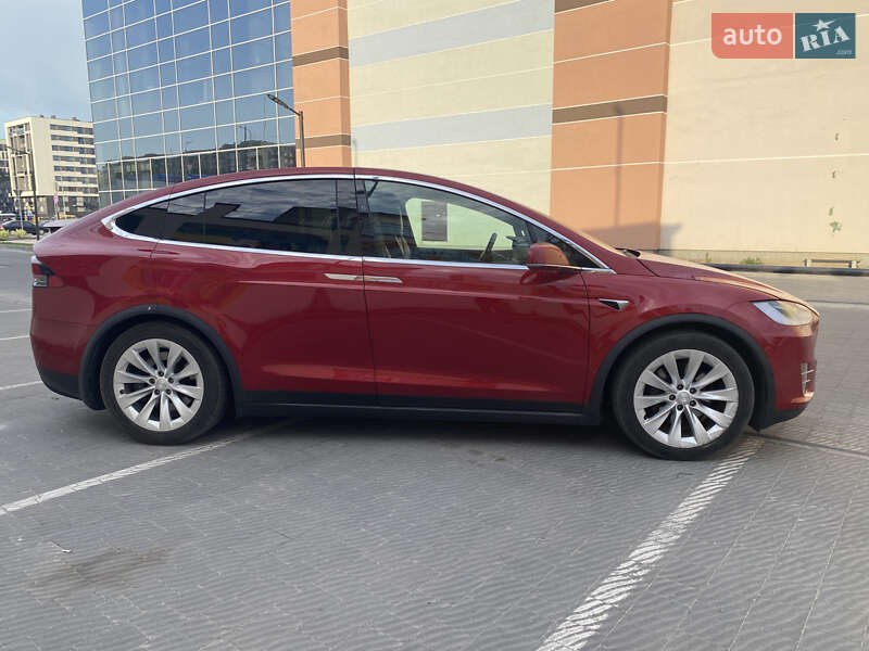 Позашляховик / Кросовер Tesla Model X 2019 в Львові
