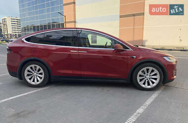 Позашляховик / Кросовер Tesla Model X 2019 в 