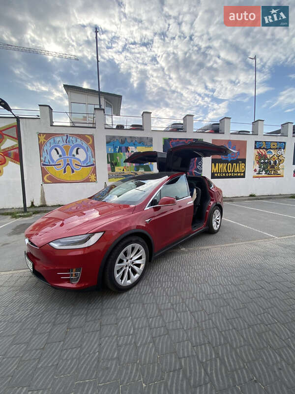 Позашляховик / Кросовер Tesla Model X 2019 в Львові