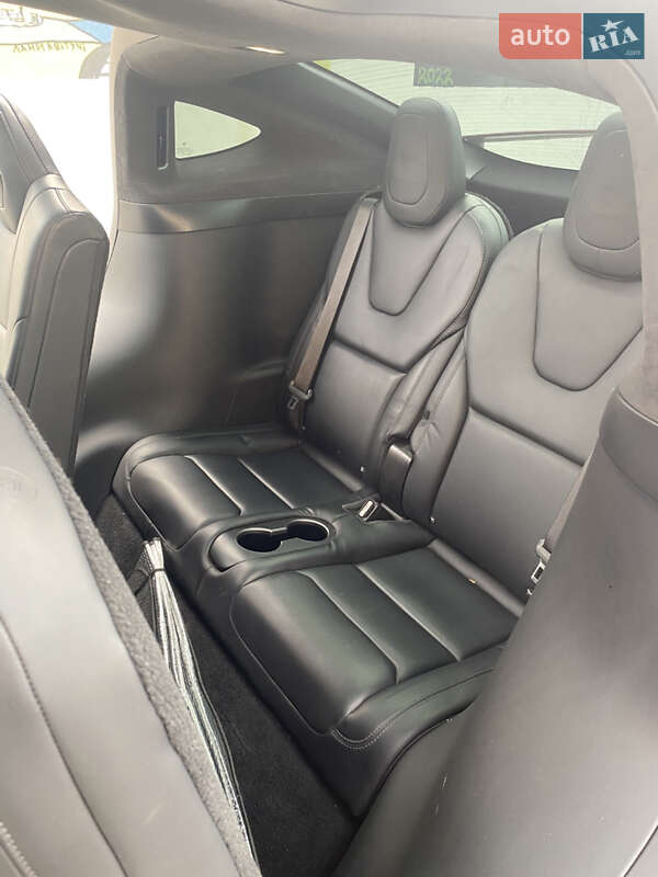 Позашляховик / Кросовер Tesla Model X 2019 в Львові