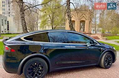Позашляховик / Кросовер Tesla Model X 2019 в 